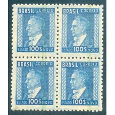 R-437A - 1942 - FILIGRAMA CRUZ DE CRISTO (M) HORIZONTAL - COM TRAÇOS - QUADRA - NOVA - GOMADA - MUITO BONITA - RHM R$ 1.200,00 (240 UFS X R$ 5,00)