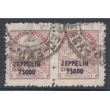 Z-13 - 1932 - SERVIÇO AÉREO ZEPPELIN - PAR DE SELOS  - CARIMBADO - SEM GOMA - RHM R$ 350,00 (70 UFS X R$ 5,00)