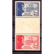 FRANÇA - 1942 - YVERT 565/6 - LINDO PAR DE SELOS - 2ª COLUNA - LEVE MANCHA - CHARNEIRA