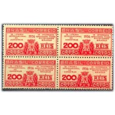 C-0111 - 1936 - 9° FEIRA INTERNACIONAL DE AMOSTRAS NO RIO DE JANEIRO - 200 RÉIS VERMELHO EMBLEMA - QUADRA - MINT - GOMADA - RHM R$ 180,00 (36 UFs X R$ 5,00)